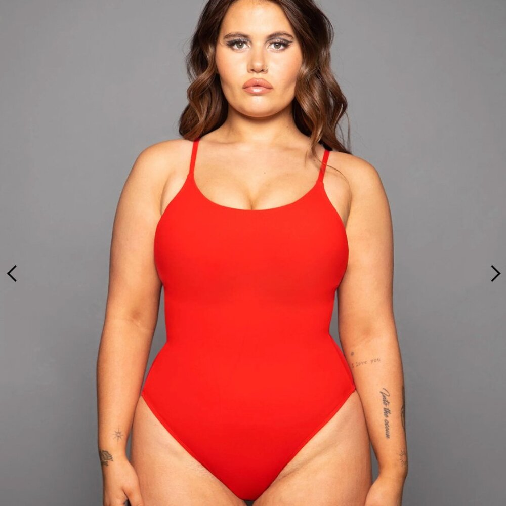 [NWT] TA3 LACEY Red One piece swimwear
